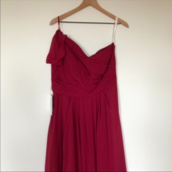 JJs House Burgundy Chiffon One shoulder maxi 16 - Picture 3 of 9